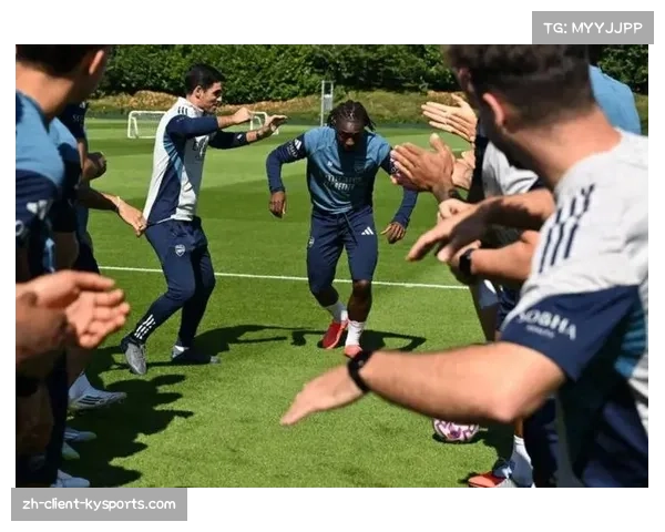 天空体育报道因卡皮耶回归阿森纳合练本怀特缺席引发防线调整关注